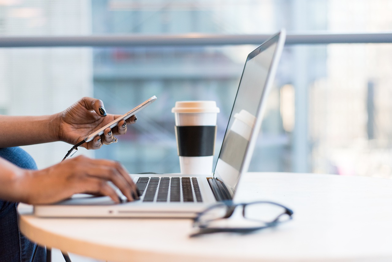 Laptop Glasses Office Business  - Computer_Tech / Pixabay